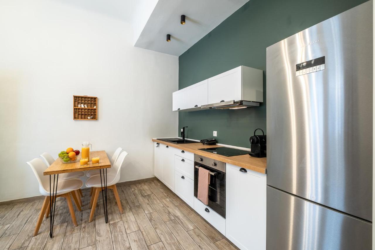 Central5 Boutique Apartments With Common Garden Next To Metro Атина Екстериор снимка