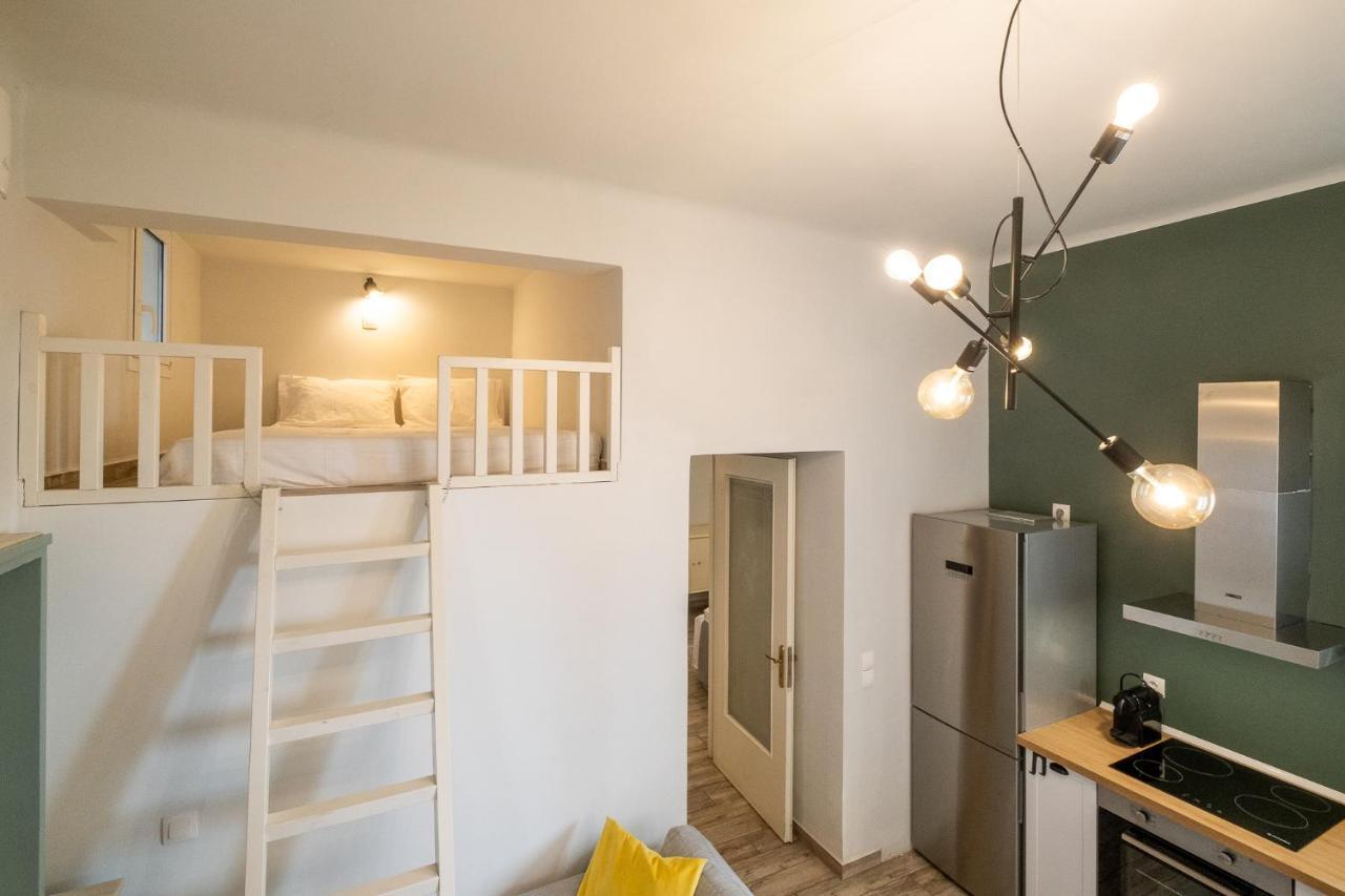 Central5 Boutique Apartments With Common Garden Next To Metro Атина Екстериор снимка